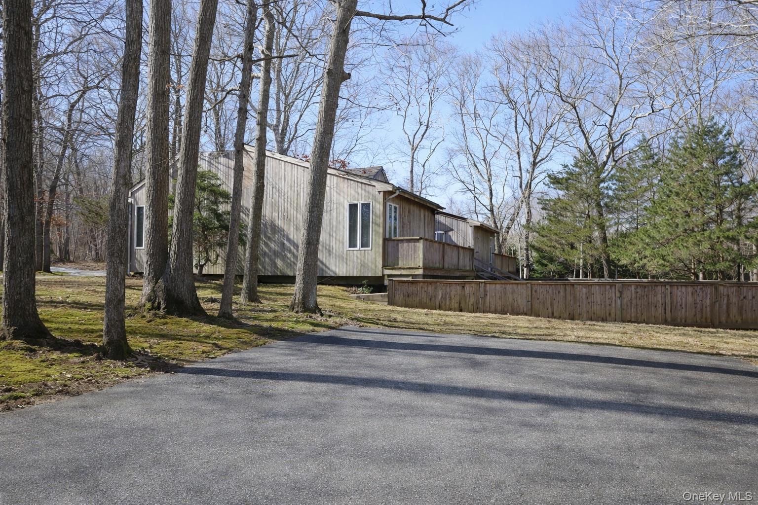 961 Brick Kiln Road Sag Harbor, NY 11963 - Photo 15 of 17