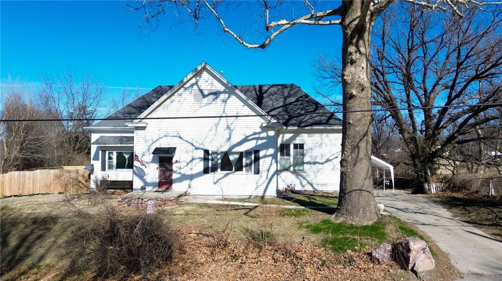 903 Cook Road St. Joseph, MO 64505 - Photo 2 of 26