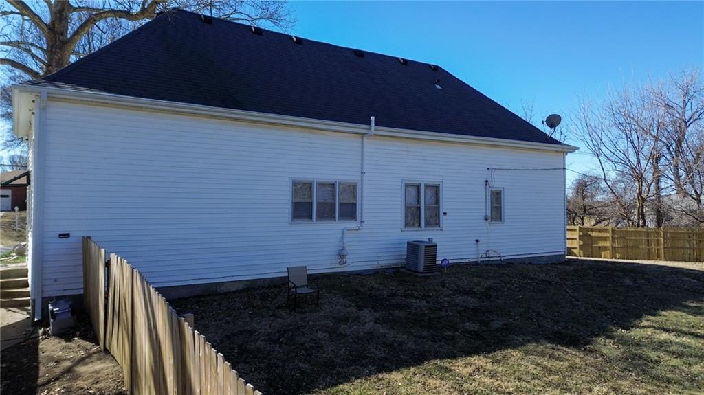 903 Cook Road St. Joseph, MO 64505 - Photo 4 of 26