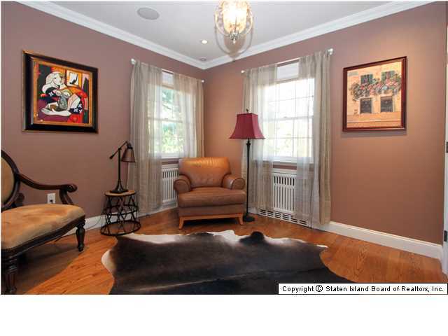 88 Duncan Road Staten Island, NY 10301 - Photo 7 of 20 Additional Photo