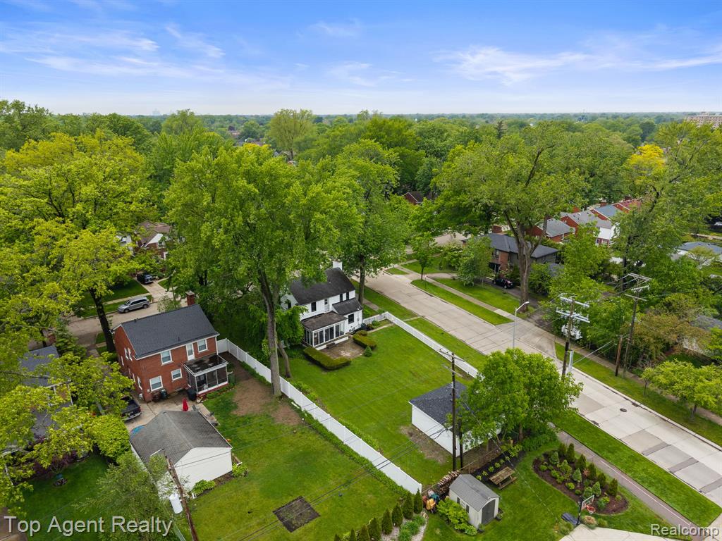 1894 Broadstone Road Grosse Pointe, MI 48236 - Photo 51 of 60