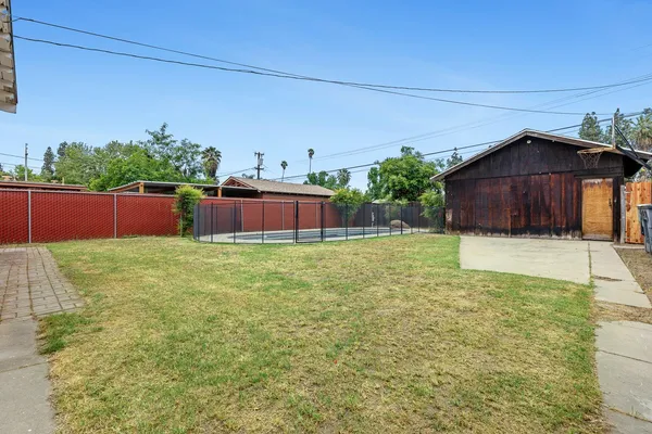 $314,500 | 3153 East Kerckhoff Avenue, Fresno, CA 93702