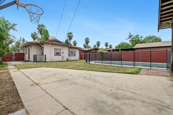 $314,500 | 3153 East Kerckhoff Avenue, Fresno, CA 93702