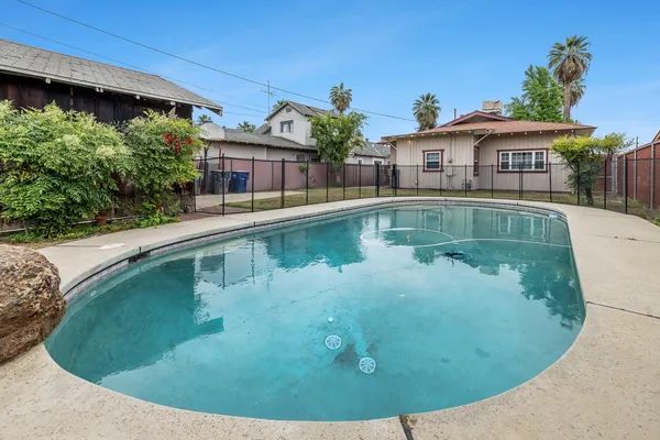 $314,500 | 3153 East Kerckhoff Avenue, Fresno, CA 93702