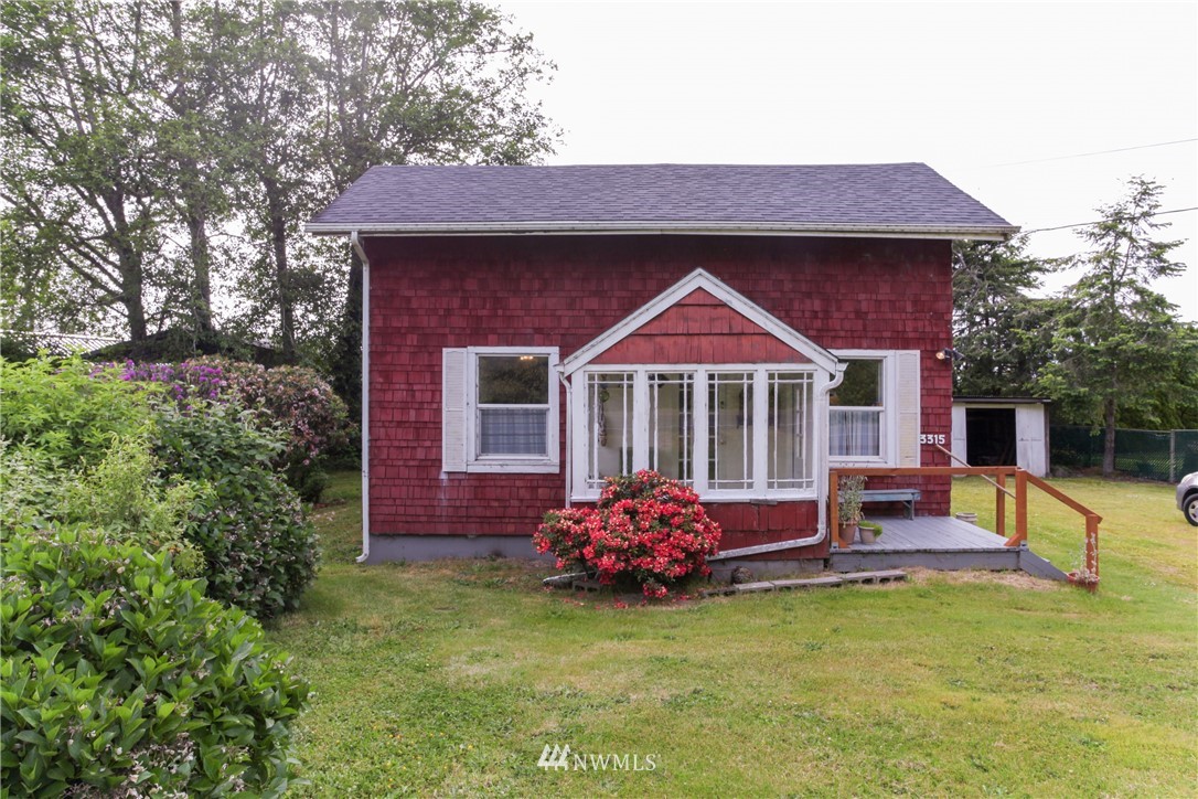 3315 Sandridge Road Seaview, WA 98644 - Photo 1 of 25 Gallery Image 1