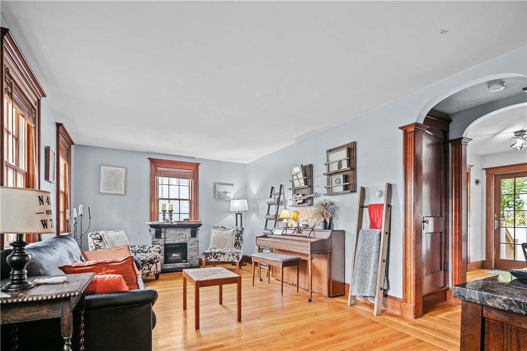 47 Admiral Kalbfus Road Newport, RI 02840 - Photo 12 of 41