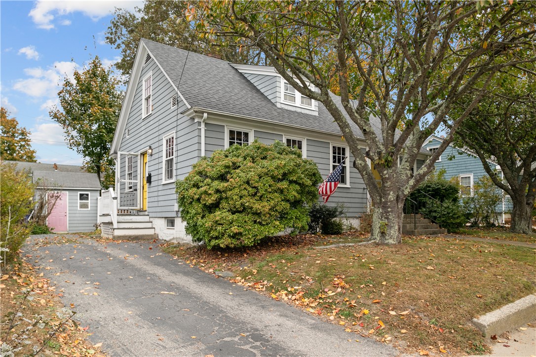 47 Admiral Kalbfus Road Newport, RI 02840 - Photo 2 of 41