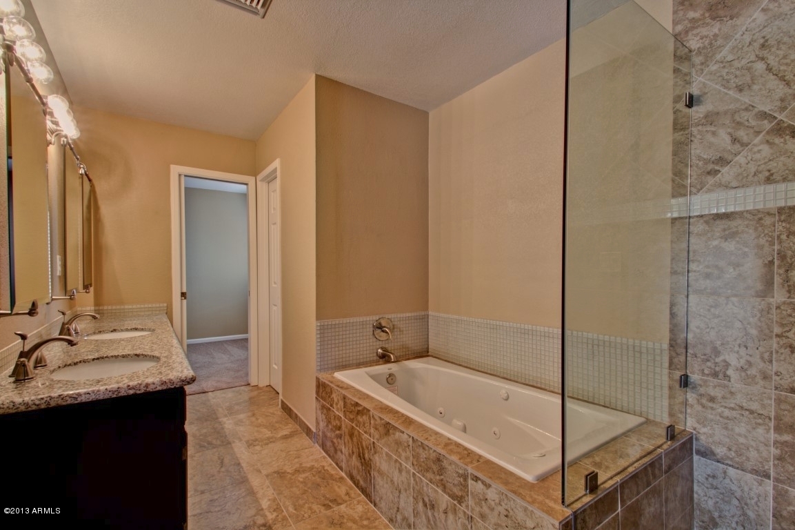 230 East Silver Creek Road Gilbert, AZ 85296 - Photo 18 of 47 Silver Creek (18)