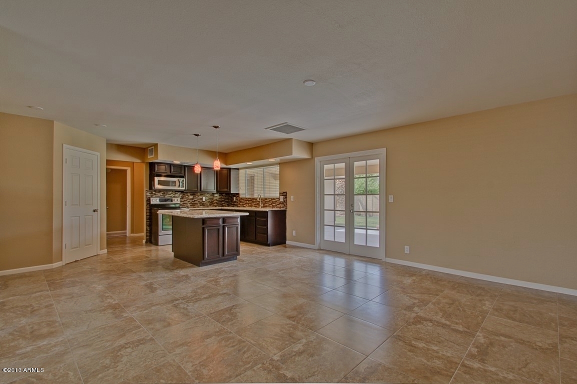 230 East Silver Creek Road Gilbert, AZ 85296 - Photo 8 of 47 Silver Creek (8)