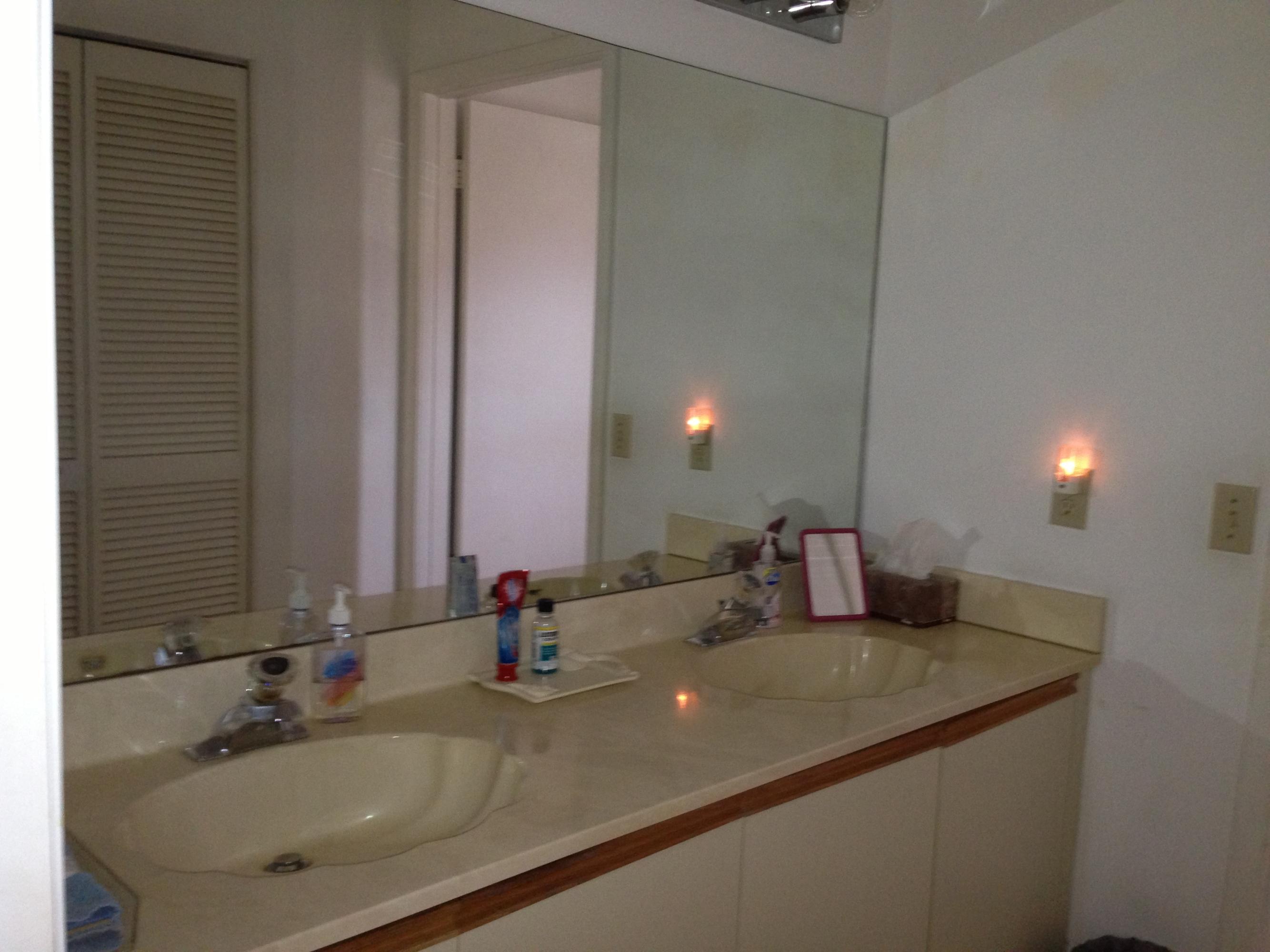 17778 Woodview Terrace Boca Raton, FL 33487 - Photo 9 of 18 Master Bathroom