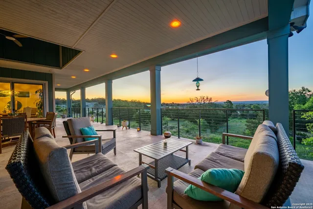 $2,200,000 | 554 Seven Falls Drive, Fredericksburg, TX 78624