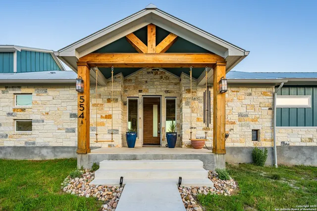 $2,200,000 | 554 Seven Falls Drive, Fredericksburg, TX 78624