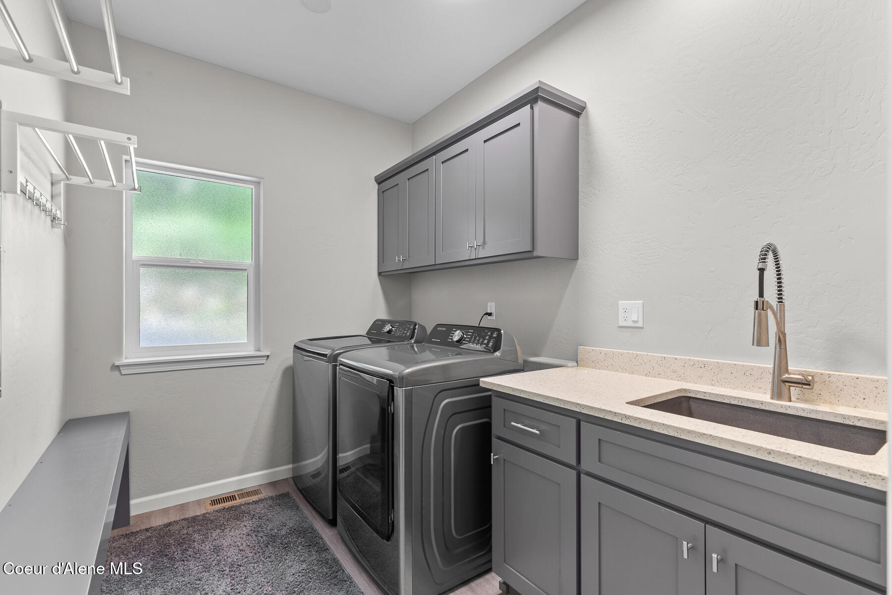 125 Golfview Lane Sandpoint, ID 83864 - Photo 35 of 49 Laundry room
