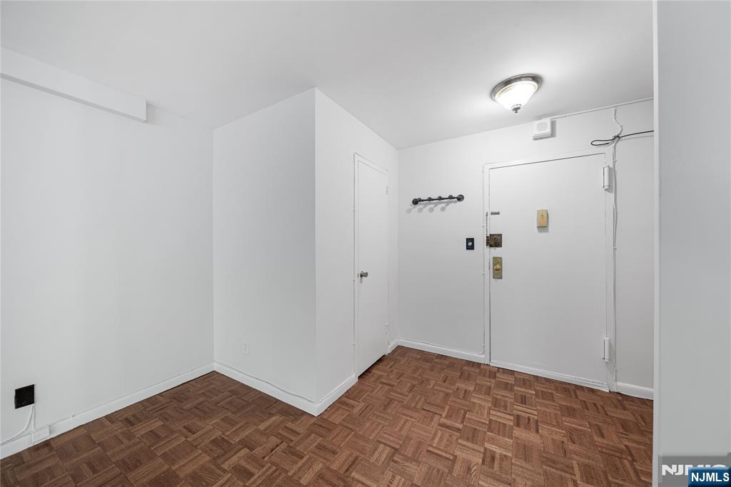 1375 River Road, Unit 2B Edgewater, NJ 07020 - Photo 15 of 30