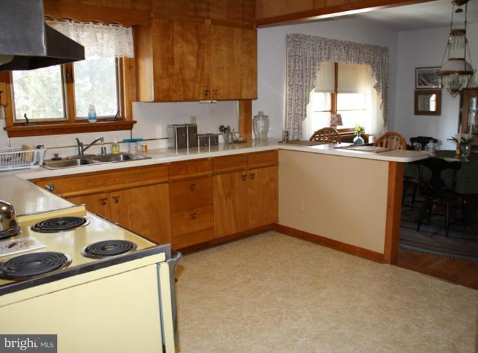 204 Carroll Heights Road Taneytown, MD 21787 - Photo 14 of 14 Kitchen #2