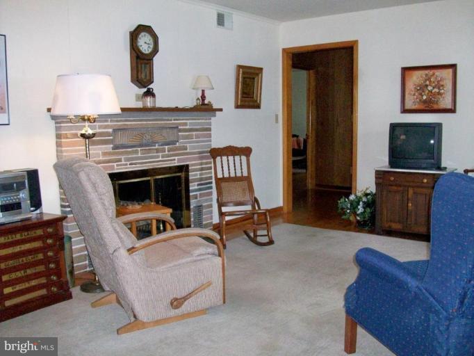 204 Carroll Heights Road Taneytown, MD 21787 - Photo 3 of 14 Living Room #2