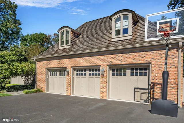 a view of a house with a outdoor space