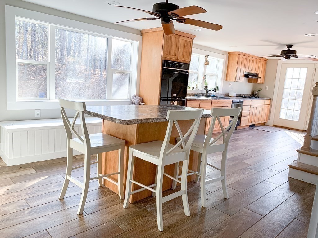 47 Brookline Street Townsend, MA 01469 - Photo 7 of 41