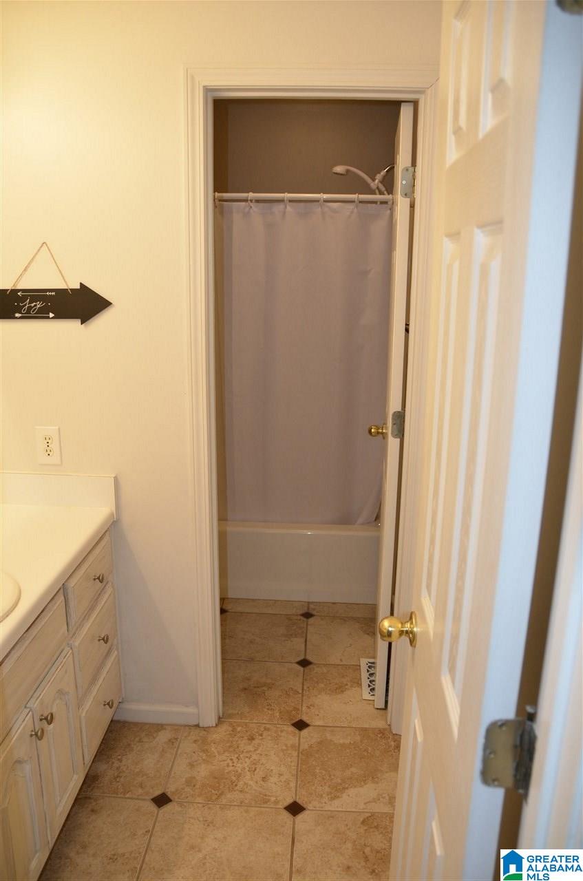 240 Lakeshore Circle Oneonta, AL 35121 - Photo 33 of 35