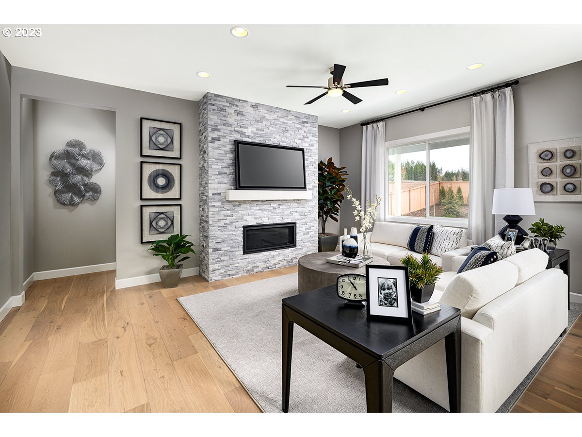 Northeast Singer Lane Estacada, OR 97023 - Photo 3 of 12 Great Room