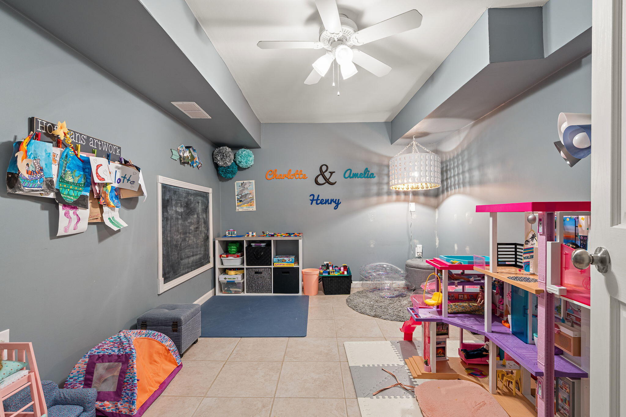 412 Chessington Drive Crown Point, IN 46307 - Photo 27 of 30 a room with furniture and toys