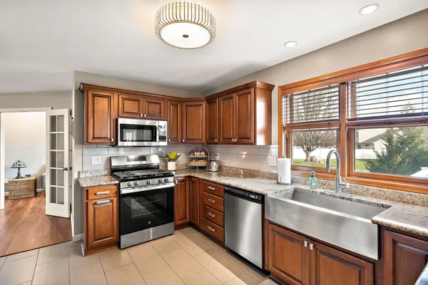 $459,900 | 412 Chessington Drive, Crown Point, IN 46307