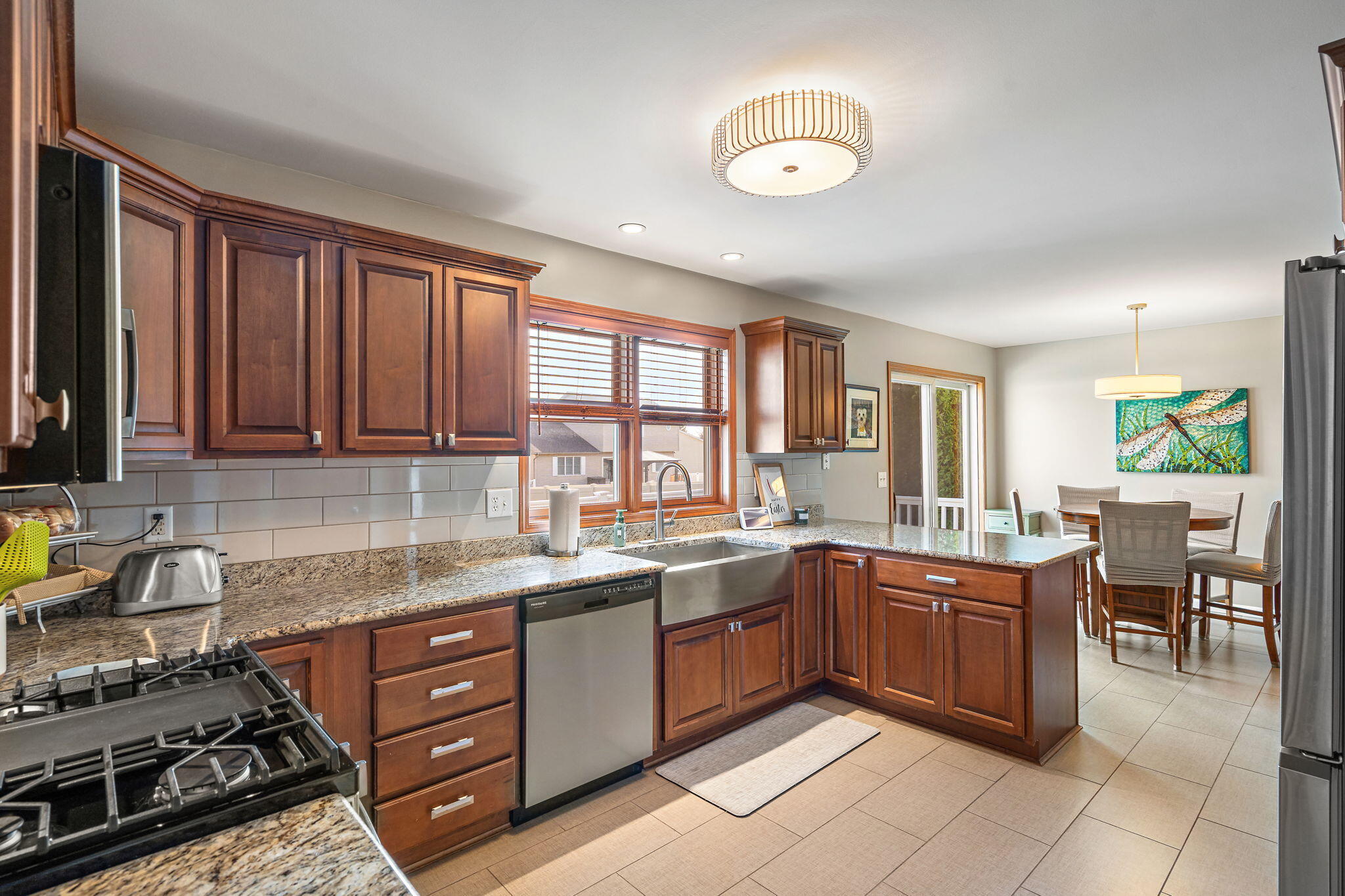 412 Chessington Drive Crown Point, IN 46307 - Photo 6 of 30 a kitchen with lots of counter top space