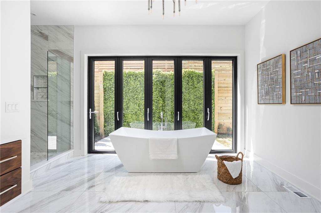 7912 Spring Mill Road Indianapolis, IN 46260 - Photo 26 of 60