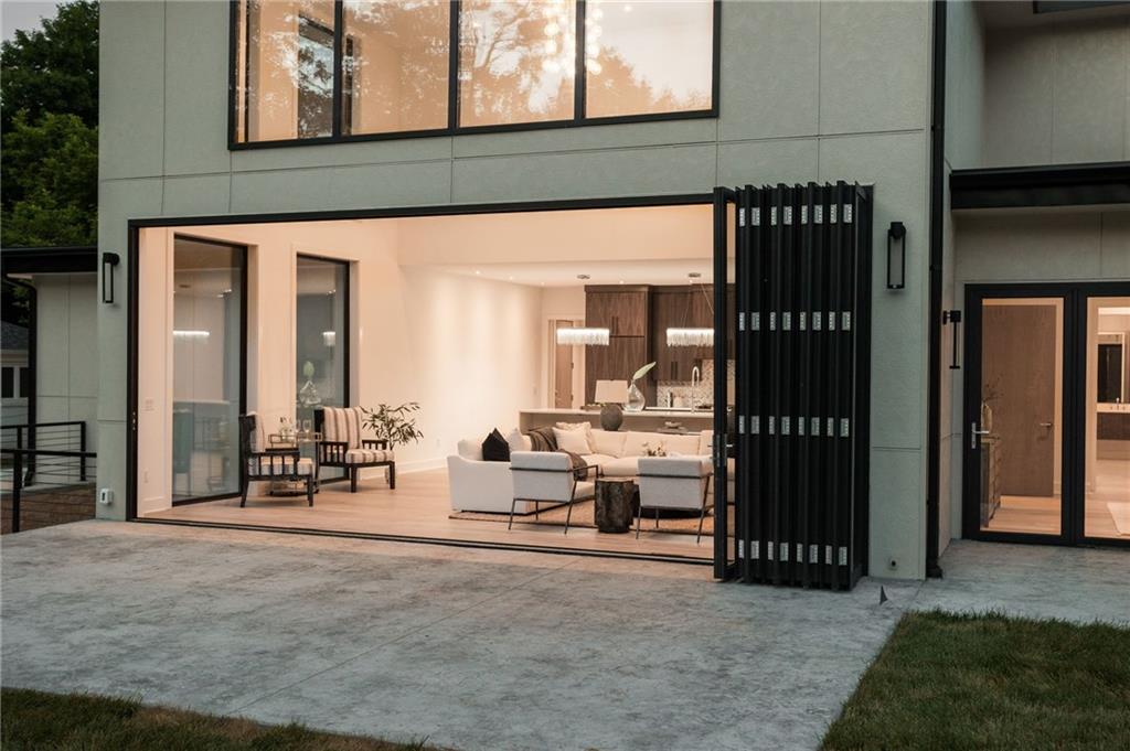 7912 Spring Mill Road Indianapolis, IN 46260 - Photo 4 of 60