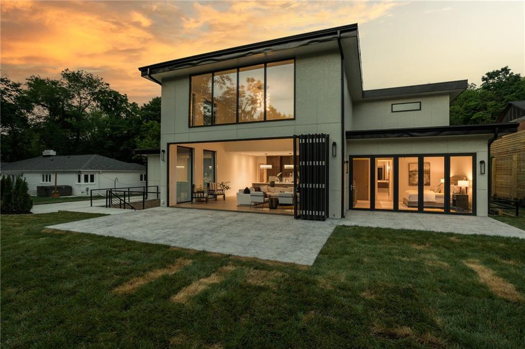 7912 Spring Mill Road Indianapolis, IN 46260 - Photo 5 of 60