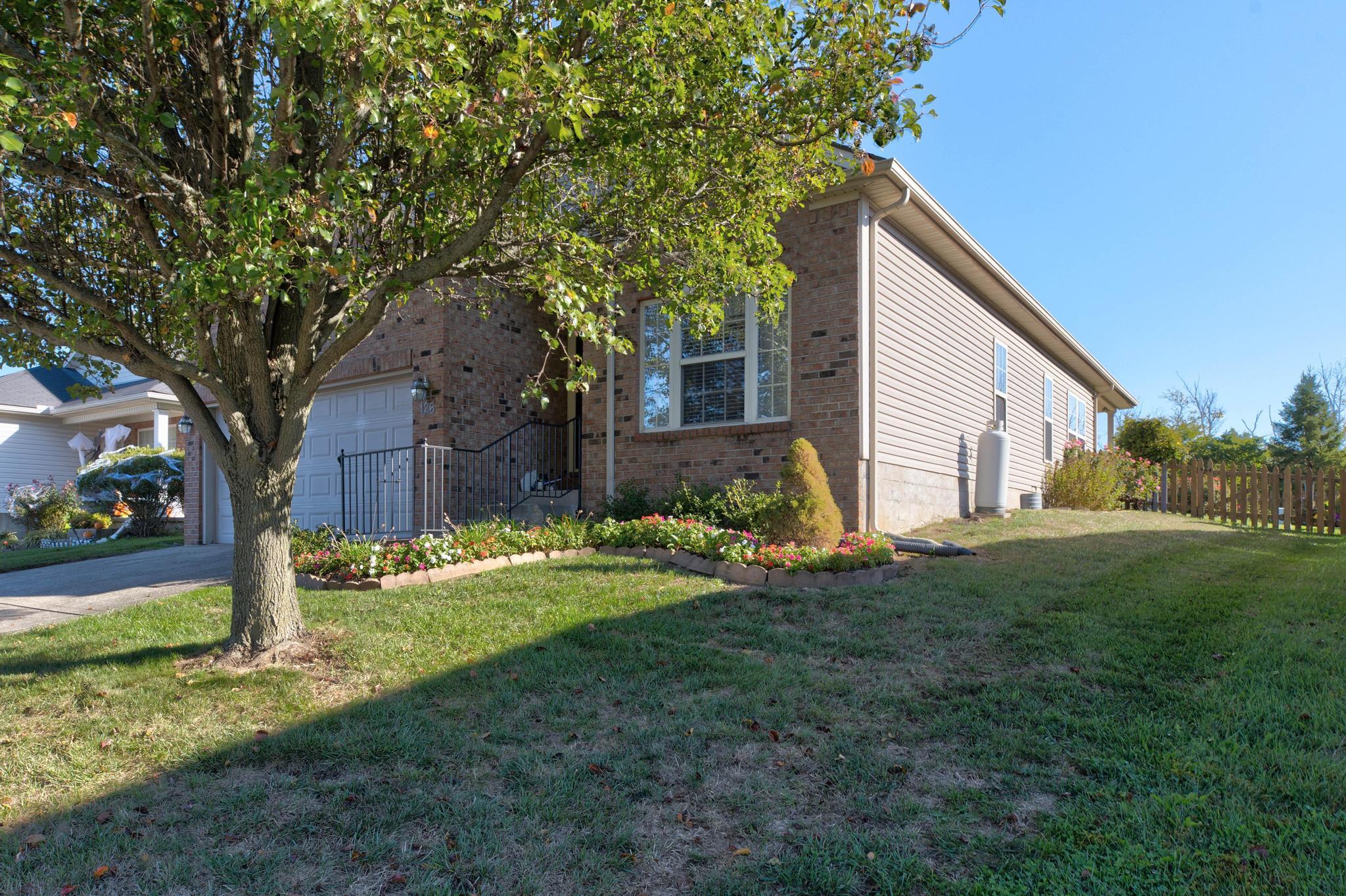 126 Seth Way Georgetown, KY 40324 - Photo 4 of 23 PWM28131_2_3