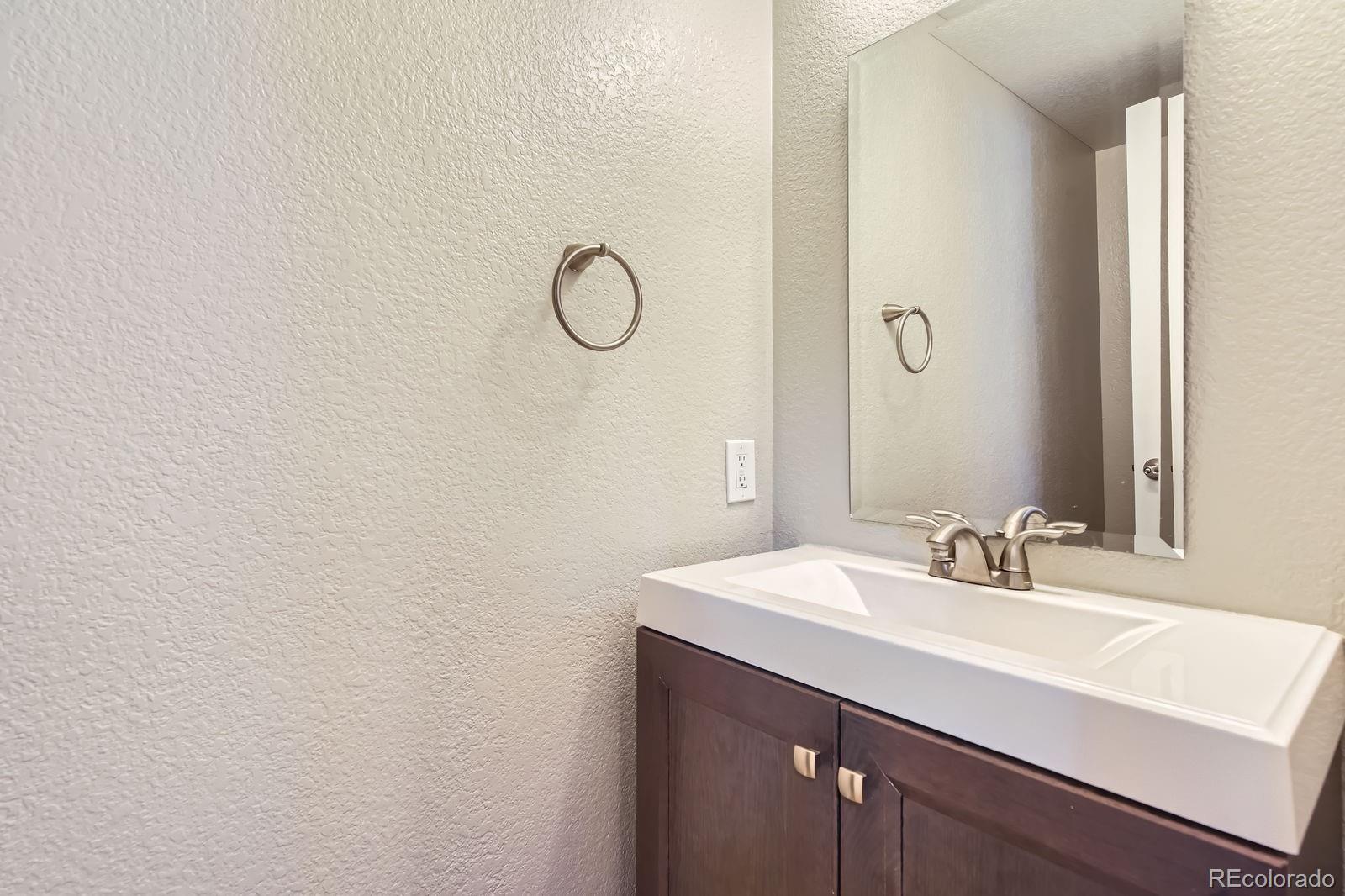 2229 Hyacinth Road Highlands Ranch, CO 80129 - Photo 14 of 38 Gallery Image 14