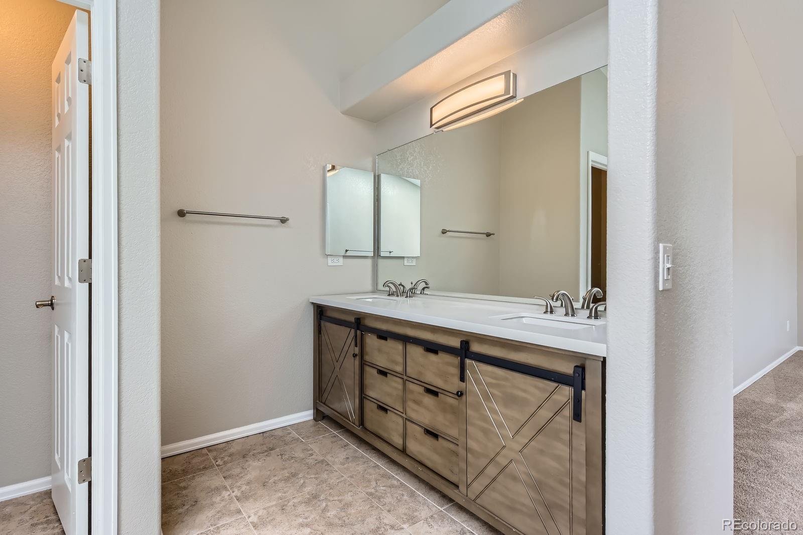 2229 Hyacinth Road Highlands Ranch, CO 80129 - Photo 18 of 38 Gallery Image 18