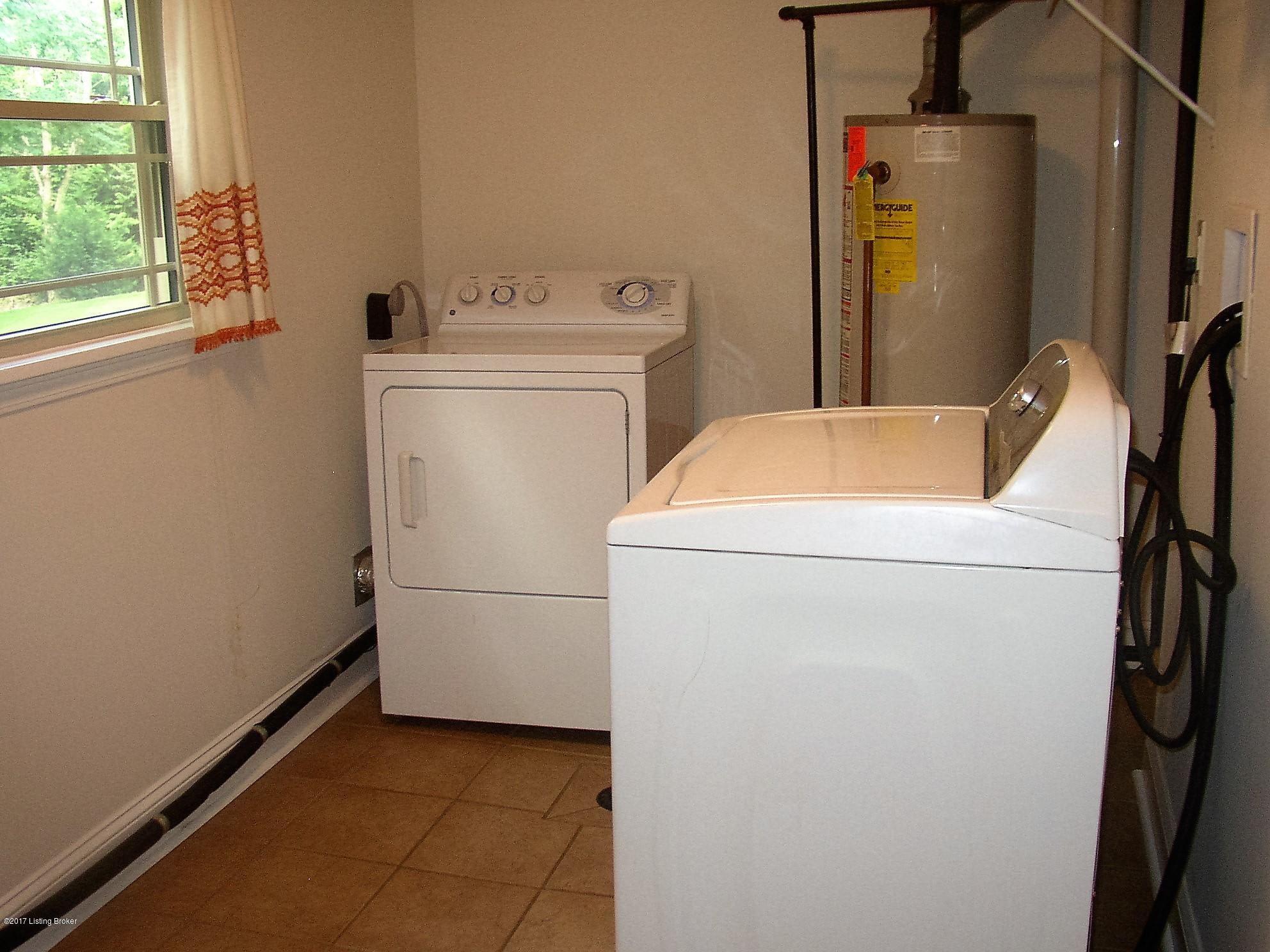 8900 Collingwood Road Louisville, KY 40299 - Photo 22 of 34 P1010648 (1)