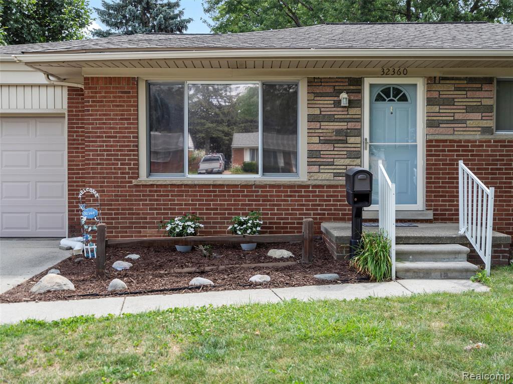 32360 Kelly Road Roseville, MI 48066 - Photo 5 of 43