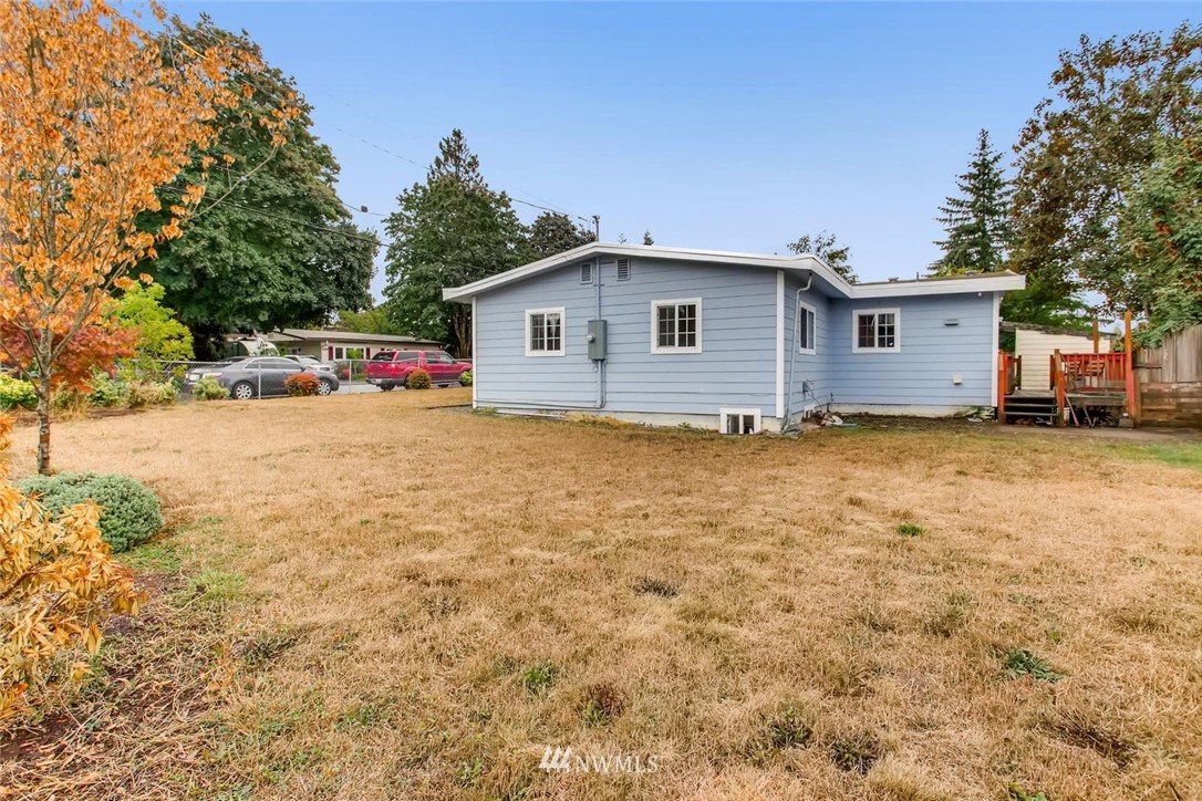611 Edmonds Avenue Northeast Renton, WA 98056 - Photo 22 of 23