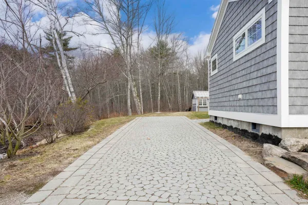 $1,134,900 | 174-175 Lakeshore Drive, Franklin, NH 03235