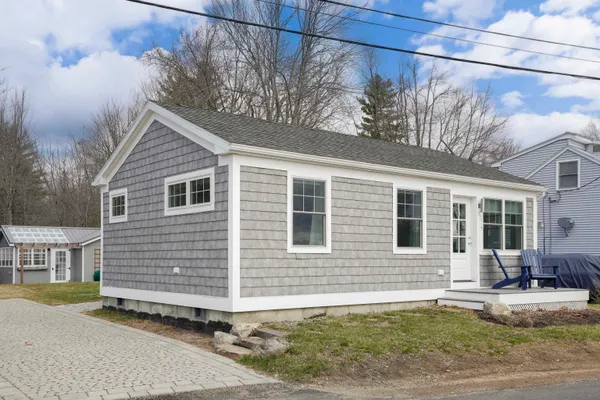 $1,134,900 | 174-175 Lakeshore Drive, Franklin, NH 03235