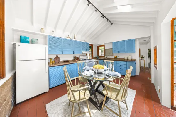 $2,395,000 | 513 East Pedregosa Street, Santa Barbara, CA 93103