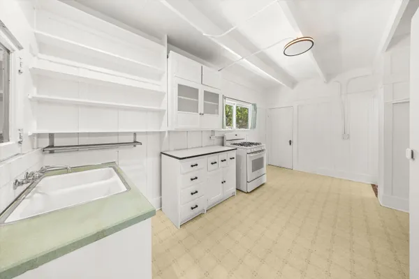 $2,395,000 | 513 East Pedregosa Street, Santa Barbara, CA 93103