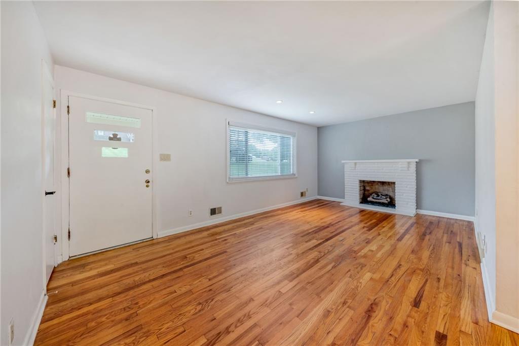 73 Bellview Circle McKees Rocks, PA 15136 - Photo 3 of 32 Gallery Image 3