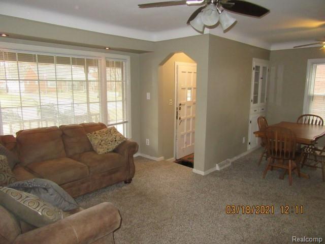 15583 Champaign Road Allen Park, MI 48101 - Photo 3 of 43 Living Rm 3.JPG