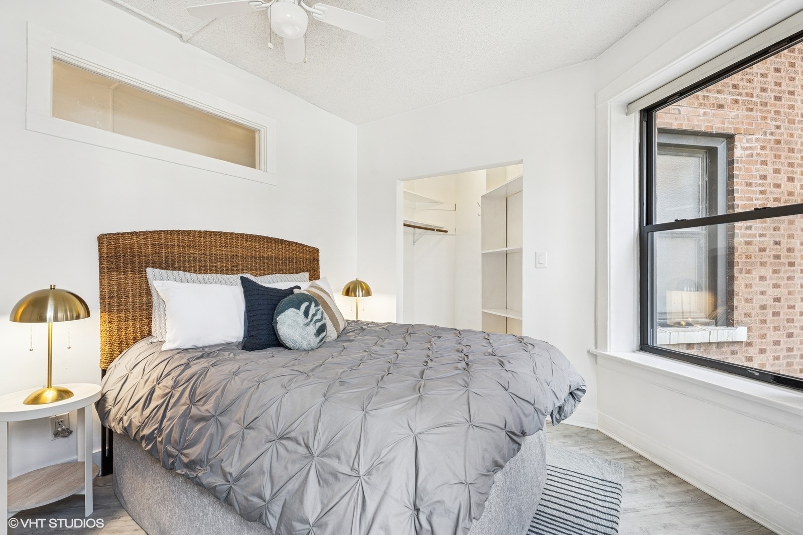 725 West Sheridan Road, Unit 302 Chicago, IL 60613 - Photo 17 of 21 Gallery Image 17