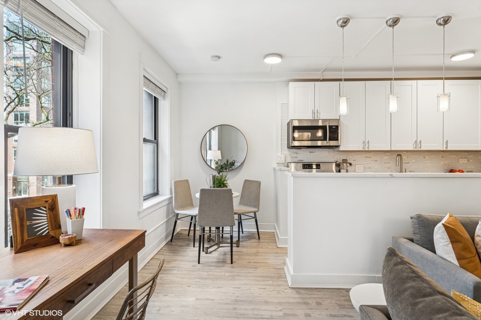 725 West Sheridan Road, Unit 302 Chicago, IL 60613 - Photo 10 of 21 Gallery Image 10
