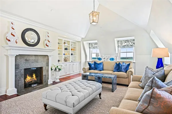 $20,000,000 | 1 Bluff Avenue, Unit 41, Westerly, RI 02891