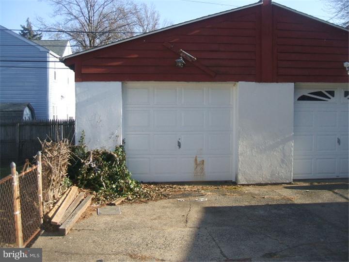 716 East Providence Road Aldan, PA 19018 - Photo 8 of 25 Garage