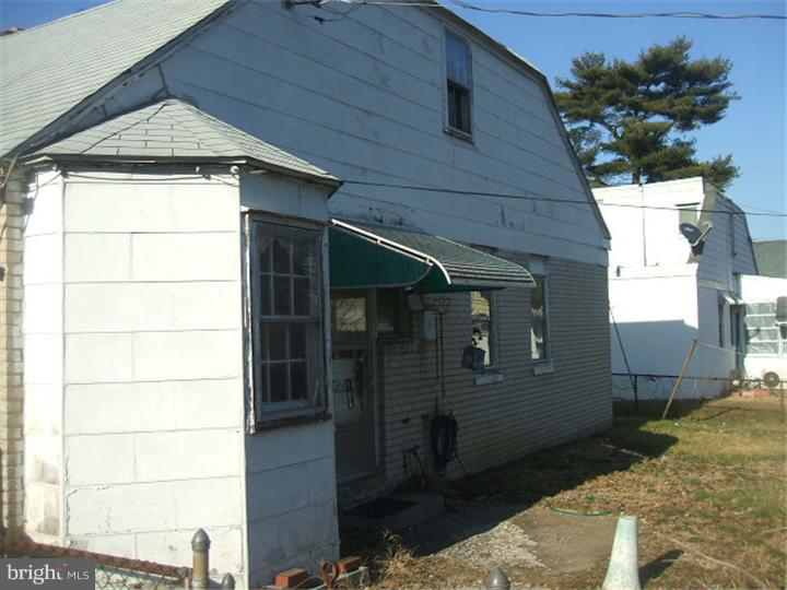 716 East Providence Road Aldan, PA 19018 - Photo 9 of 25 Exterior Back
