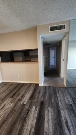 $1,100 | 2818 South Bartell Drive, Unit 7, Houston, TX 77054