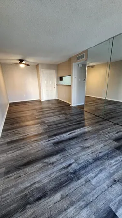 $1,100 | 2818 South Bartell Drive, Unit 7, Houston, TX 77054