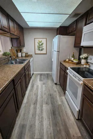 $1,100 | 2818 South Bartell Drive, Unit 7, Houston, TX 77054